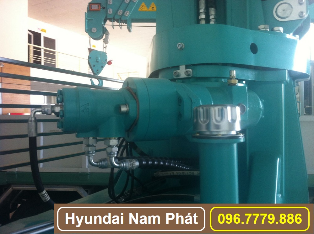 ụ quay cẩu hktc 10 tấn